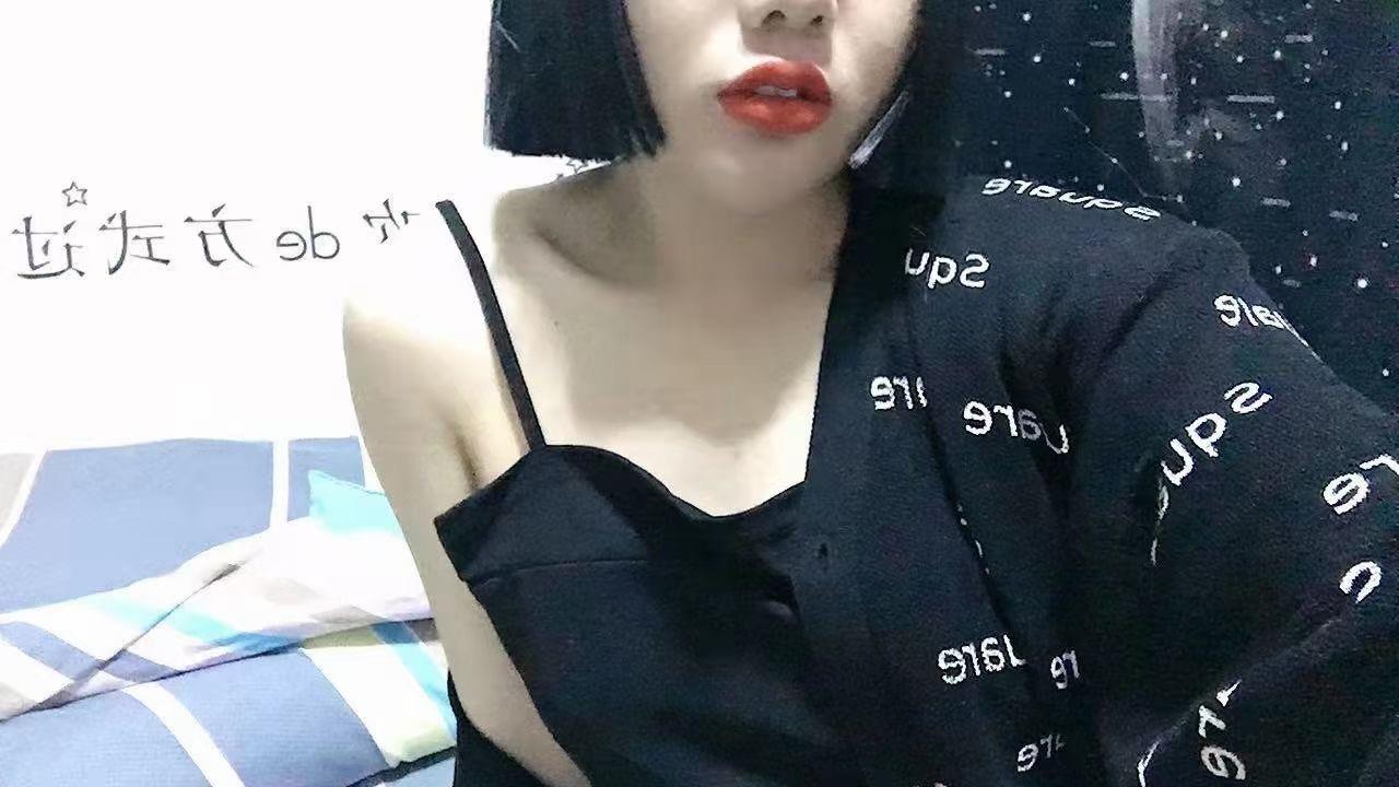 长腿短发小嫩妹 第2张