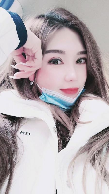 周浦风骚美女 第1张