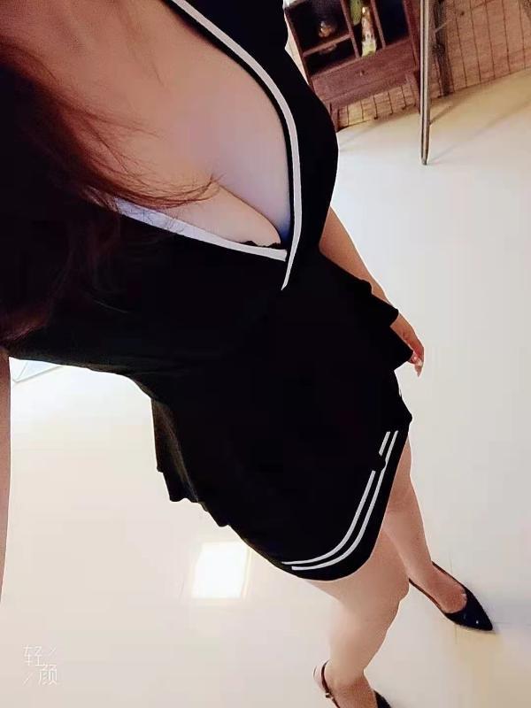 公益西桥温柔的妹子 第1张