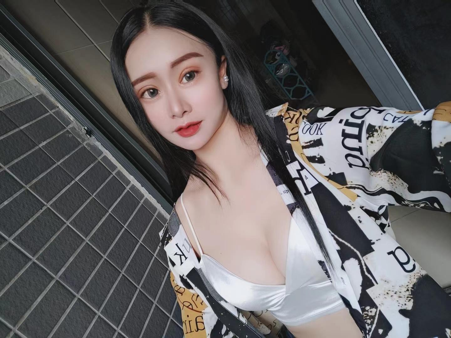 验证一个不错的妹子，很配合 第1张