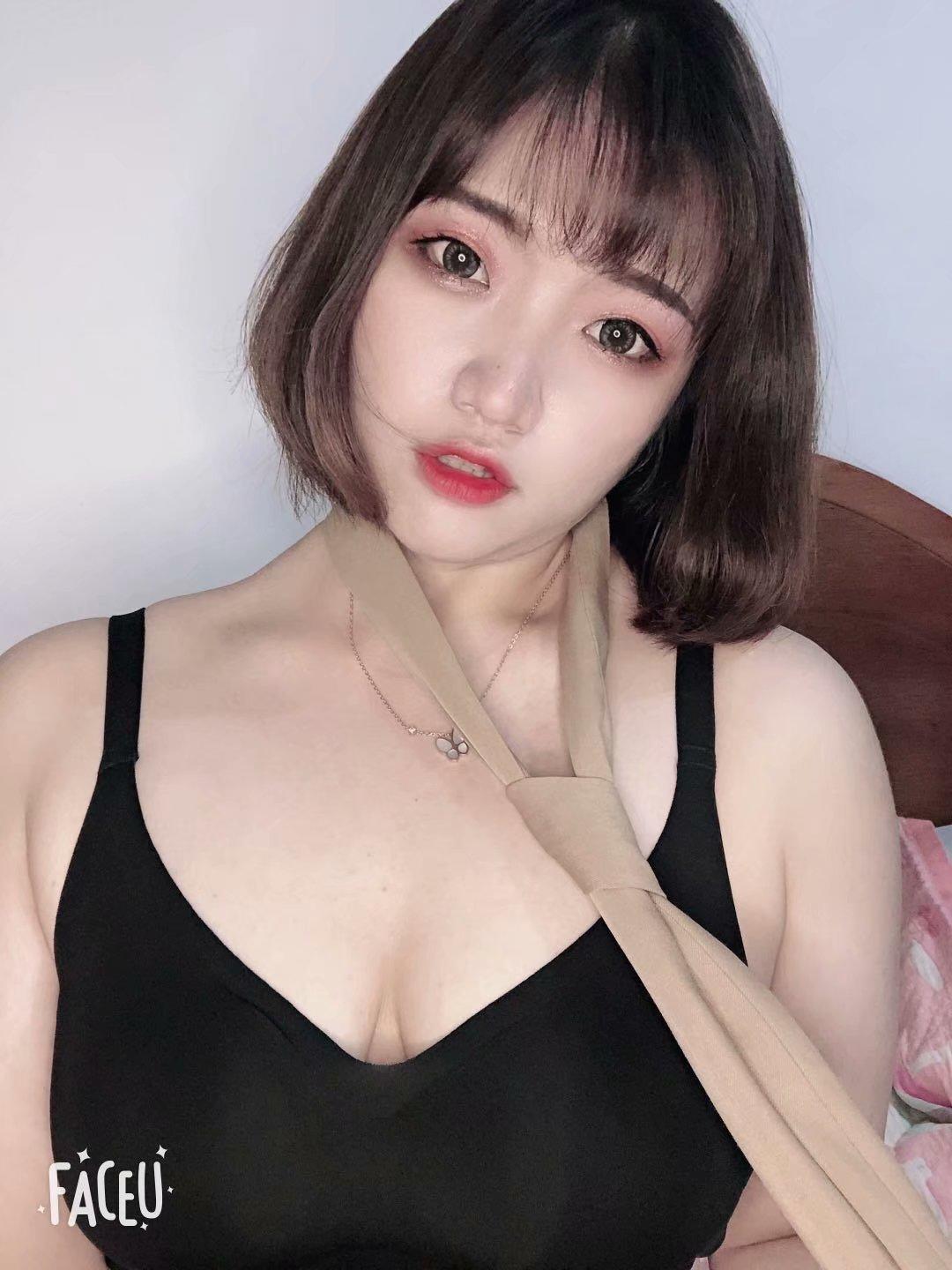 单次300性价比超高的白净妹子 第3张